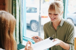 Maklerprovision beim Immobilienverkauf: Wer zahlt