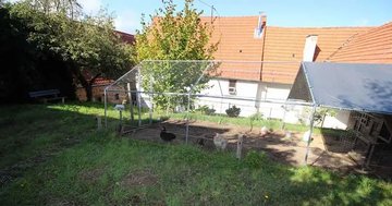 Foto eines Hauses mit Hühnerstall in Rheinland-Pfalz